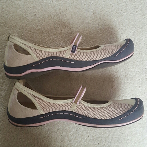 J-41 Beachcomber Mary Jane - Picture 2 of 3